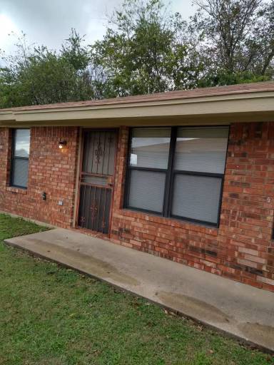 Main picture of 602 N 4th St