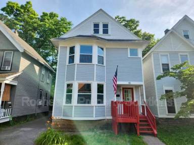 Main picture of 35 Lawton St