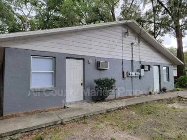 Main picture of 2765 NE 48th Ct