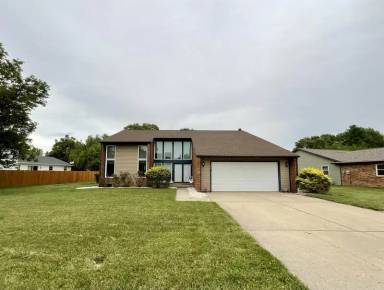 Main picture of 132 Pierce Blvd