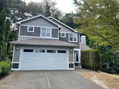 Main picture of 11505 NE 107th Pl