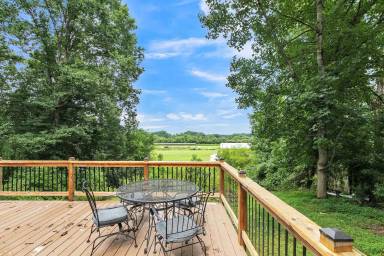 Main picture of 1320 E Gilbert St