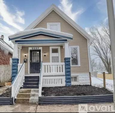 Main picture of 2227 W Cherry St