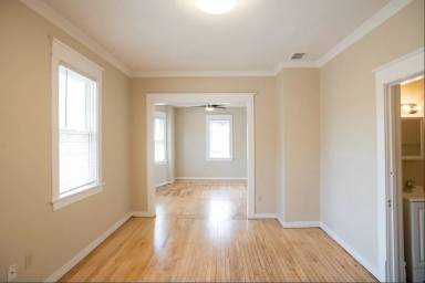 Main picture of 829 E Clarke St