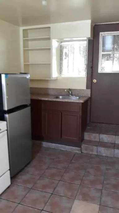 Main picture of 5921 Hooper Ave
