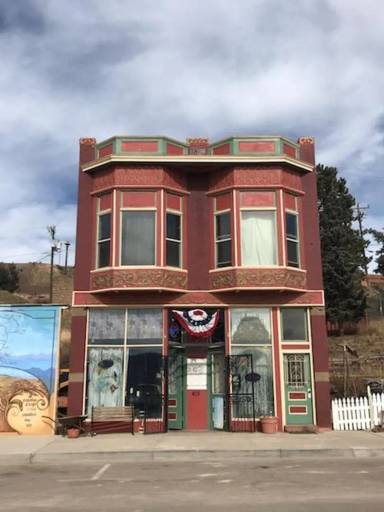 Main picture of 415 Victor Ave