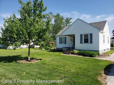 Main picture of 208 W Walnut St