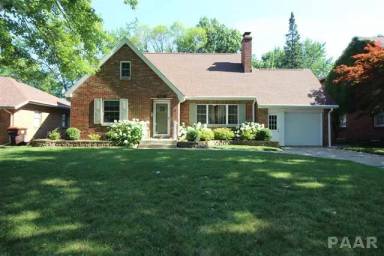 Main picture of 905 W Northcrest Ave