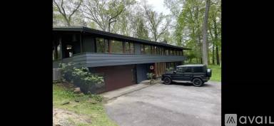 Main picture of 815 Oakdale Rd