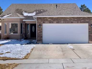 Main picture of 2315 Amberwood Ln