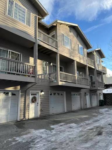 Main picture of 9203 Commons Pl