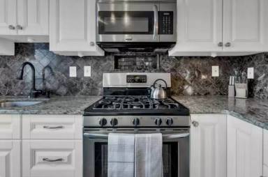 Main picture of 908 Woodcliff Dr