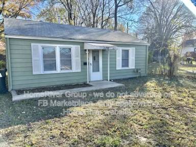 Main picture of 2223 S Hall Rd