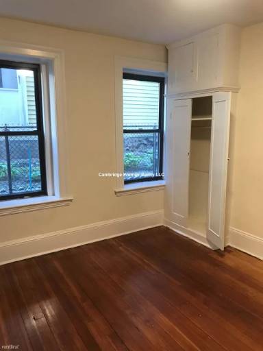 Main picture of 881 Massachusetts Ave