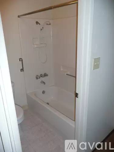 Main picture of 406 W Locust St