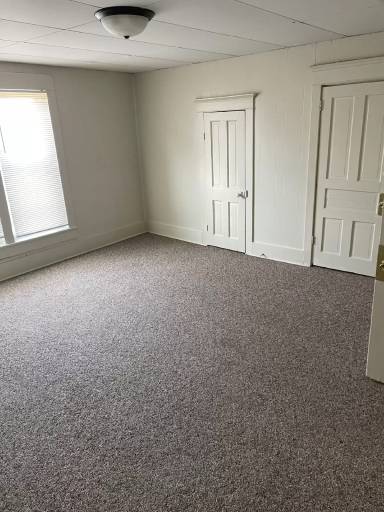 Main picture of 824 Davis Ave