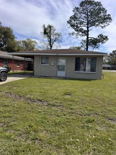 Main picture of 1702 62nd Ave