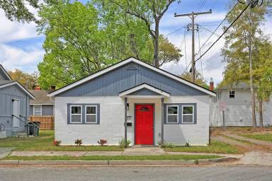 Main picture of 1332 E 39th St