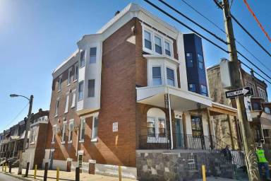 Main picture of 2914 W Oxford St