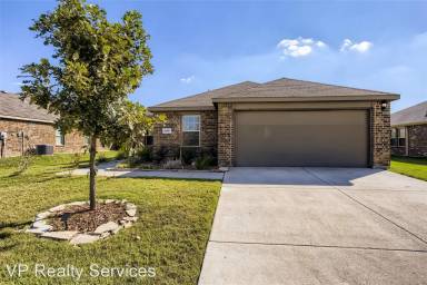 Main picture of 503 Hawthorn Dr
