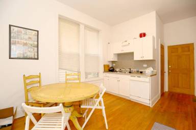 Main picture of 3356 N Seminary Ave