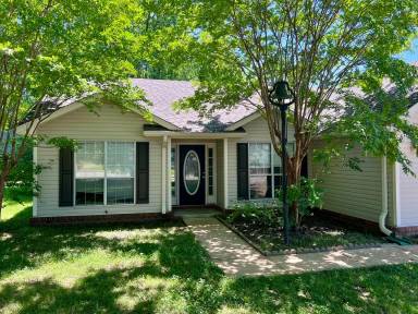 Main picture of 332 Sagewood Dr