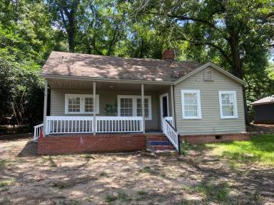 Main picture of 70 Infantry Dr