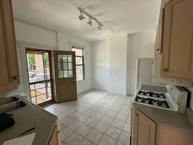 Main picture of 1104-1116 N High St Apartments