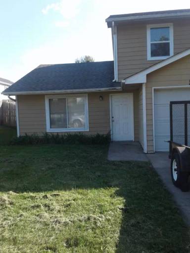 Main picture of 502 E Chris Dr