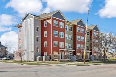 Main picture of 515 2nd Ave SW