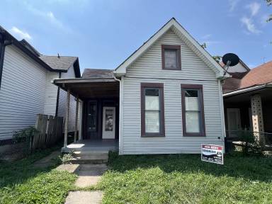 Main picture of 445 Parkway Ave