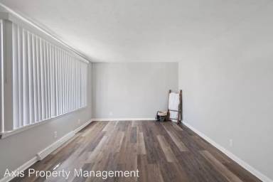 Main picture of 3015 Willowrow Ave NE