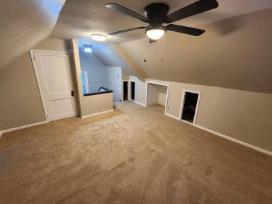 Main picture of 8230 Garfield Blvd