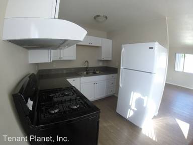 Main picture of 1723 E 8th St