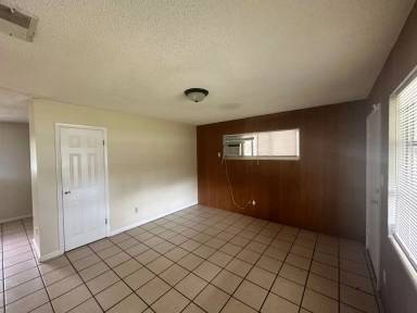Main picture of 1512 N Barack Obama Blvd
