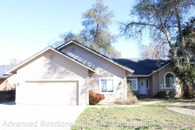 Main picture of 1734 Edgewood Dr