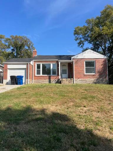 Main picture of 7711 Milan Ave