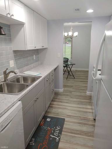 Main picture of 4 Burwood Ct