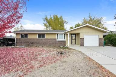 Main picture of 8661 E Briarwood Blvd