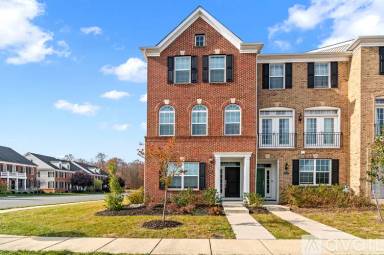 Main picture of 23149 Dunlop Heights Ter