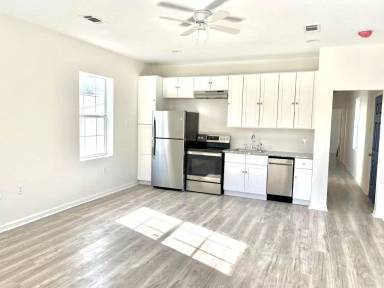 Main picture of 1222 S 18th St