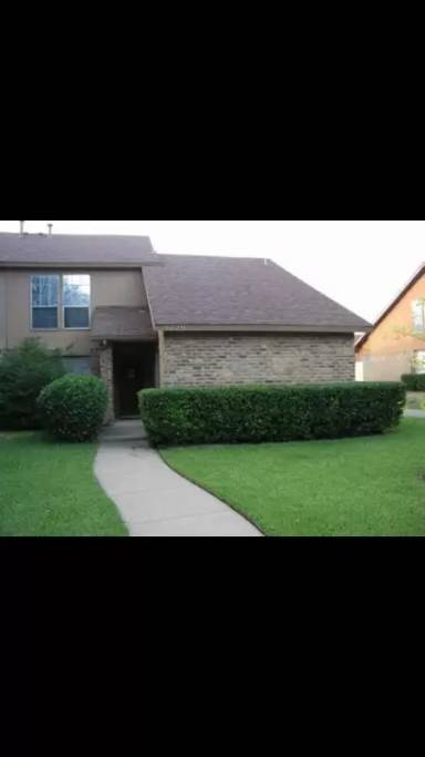 Main picture of 9725 Springtree Ln