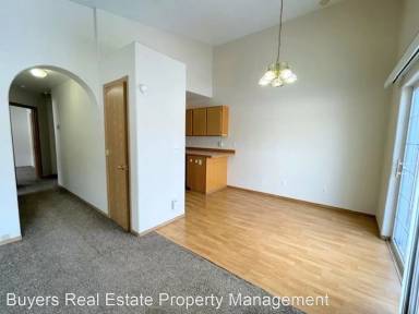 Main picture of 2731 Lee St