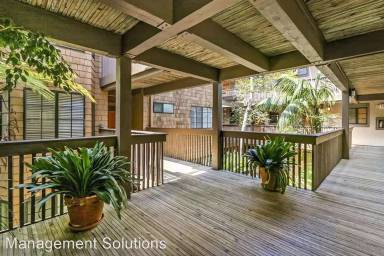 Main picture of 8870 Villa La Jolla Dr