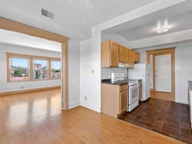 Main picture of 2217 W Wisconsin Ave