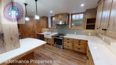 Main picture of 1914 NW Kearney St