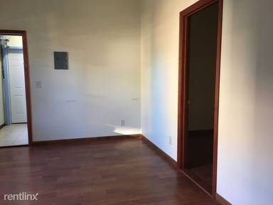 Main picture of 458 W 28th Pl