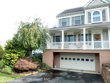 Main picture of 317 Hickory Nut Dr