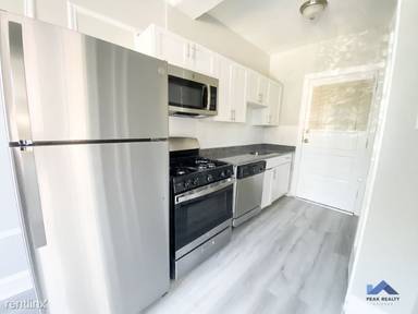 Main picture of 7645 N Rogers Ave