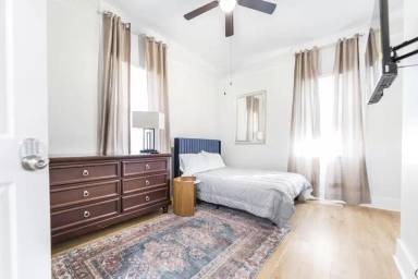 Main picture of 307 Persons St